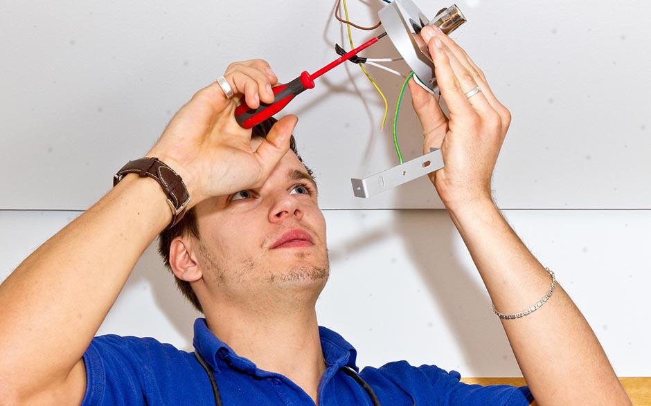 tarif horaire d'un électricien Paris 10